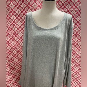 Long sleeve gray shirt
